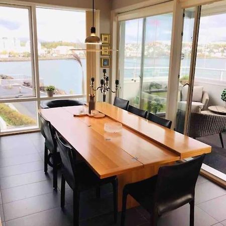 Hafnarfjörður Stylish And Relaxing Two Bedroom Appartment, View Over Harbour מראה חיצוני תמונה