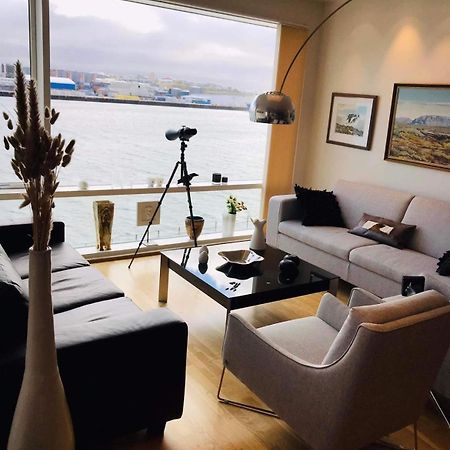 Hafnarfjörður Stylish And Relaxing Two Bedroom Appartment, View Over Harbour מראה חיצוני תמונה
