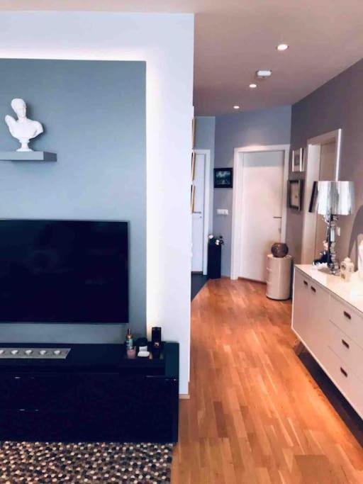 Hafnarfjörður Stylish And Relaxing Two Bedroom Appartment, View Over Harbour מראה חיצוני תמונה