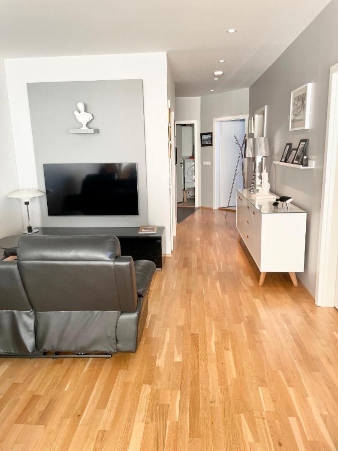 Hafnarfjörður Stylish And Relaxing Two Bedroom Appartment, View Over Harbour מראה חיצוני תמונה
