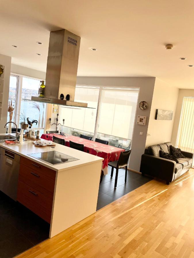 Hafnarfjörður Stylish And Relaxing Two Bedroom Appartment, View Over Harbour מראה חיצוני תמונה