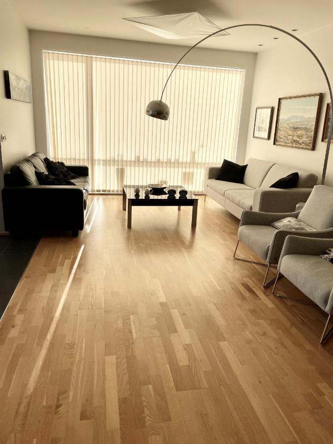 Hafnarfjörður Stylish And Relaxing Two Bedroom Appartment, View Over Harbour מראה חיצוני תמונה