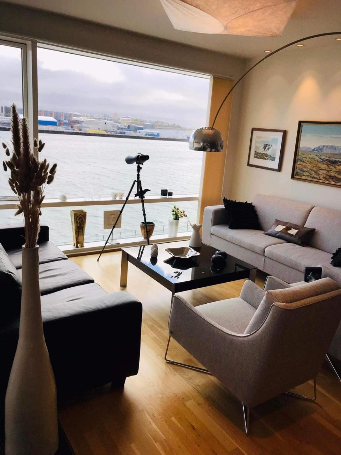 Hafnarfjörður Stylish And Relaxing Two Bedroom Appartment, View Over Harbour מראה חיצוני תמונה